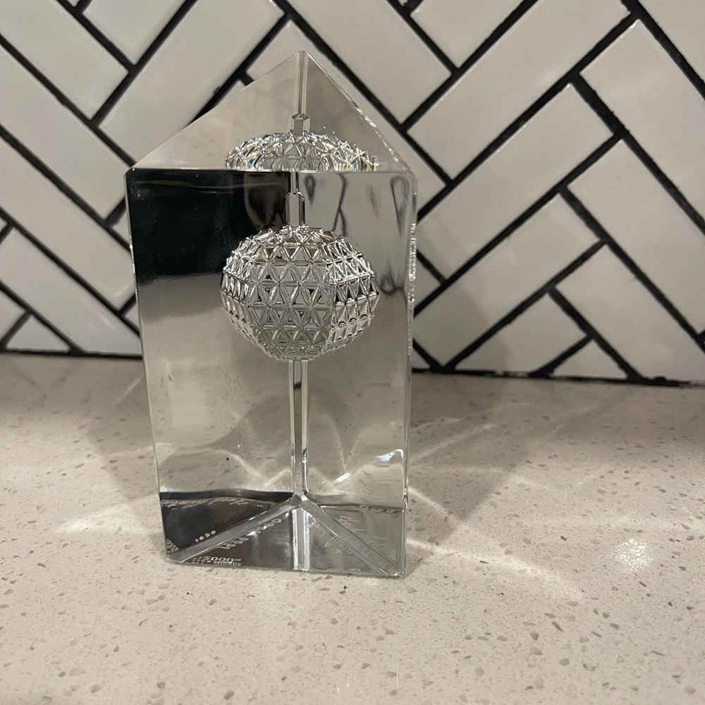 Waterford Crystal 1999-2000 Times Square paper weight